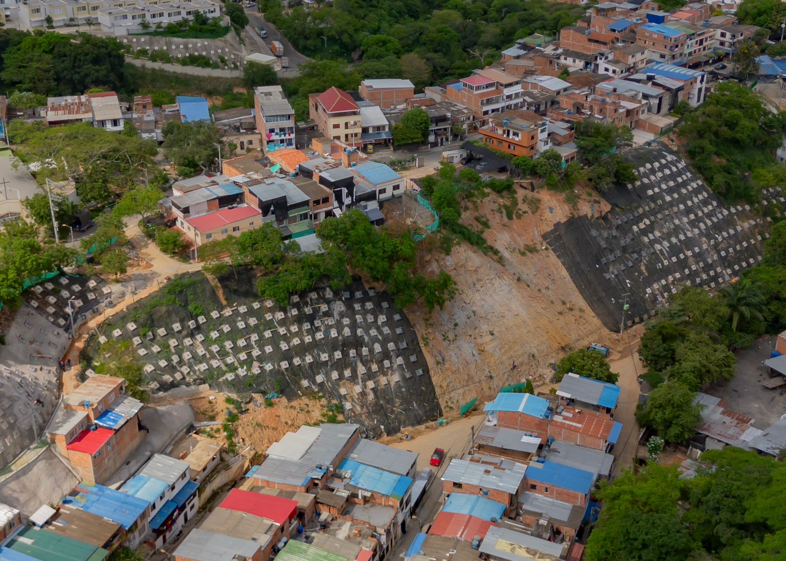 Imagen de Un talud que le devolvió la tranquilidad a las familias de Altos del Poblado 