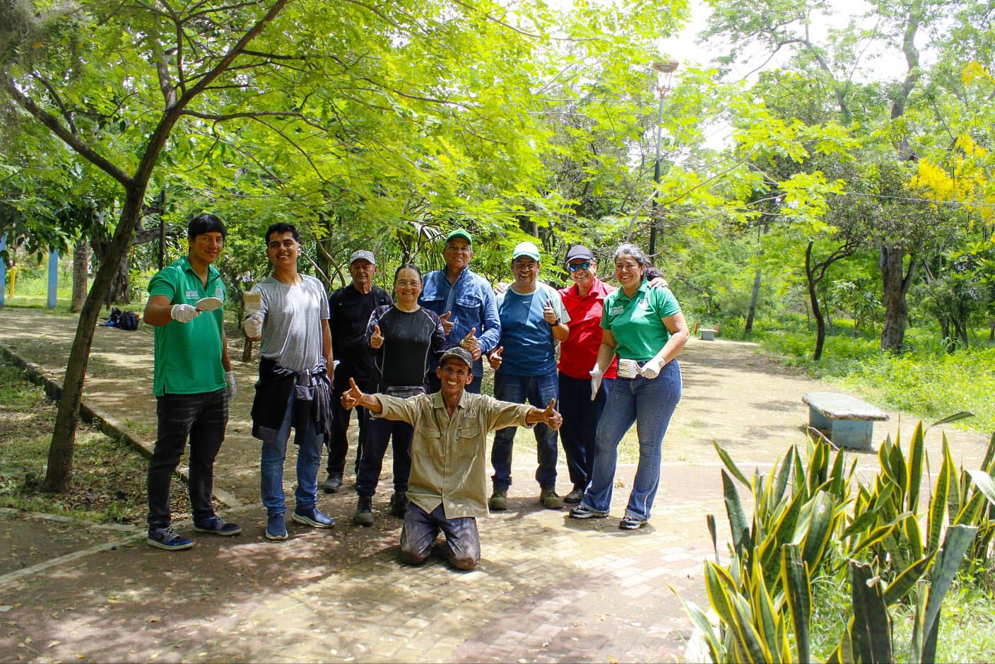 Imagen de GIRÓN PROGRESA EN SU RECUPERACIÓN AMBIENTAL CON JORNADAS DE LIMPIEZA, EMBELLECIMIENTO Y EDUCACIÓN CIUDADANA EN LOS BARRIOS